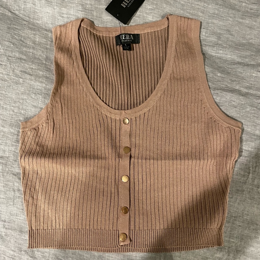 Womens size L crop top beige